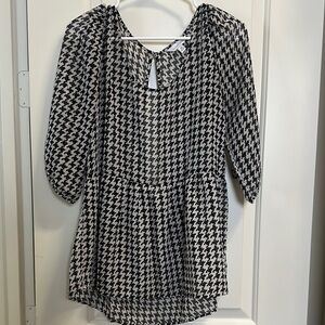 Charming Charlie Black and White Houndstooth Blouse